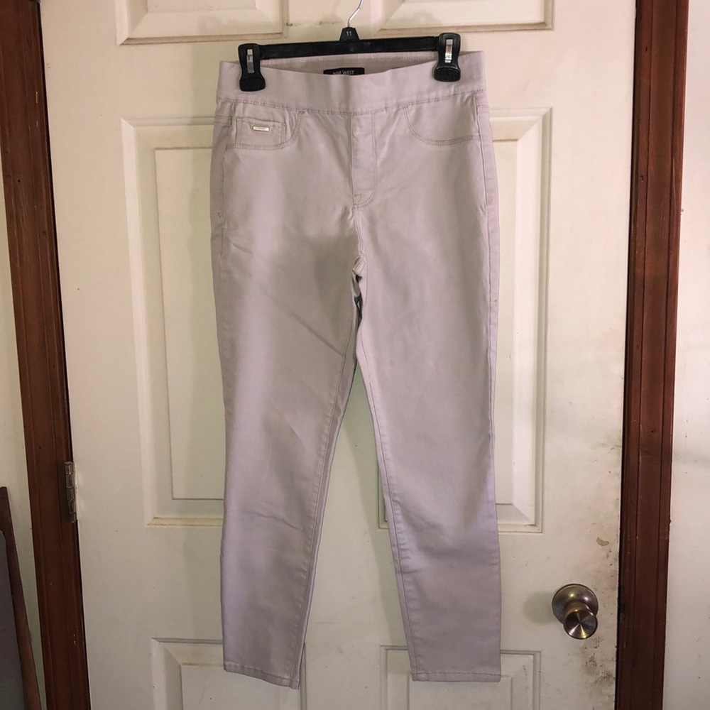 Nine West pull on skinny pants khaki size 6